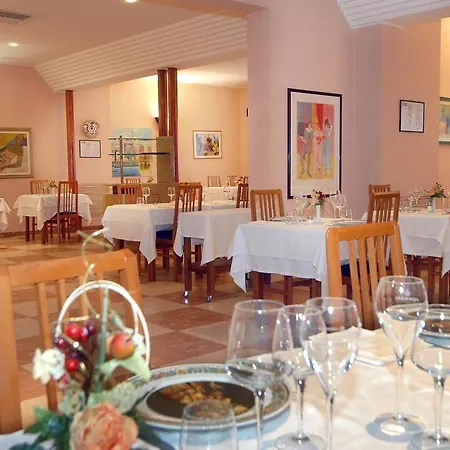 Ristorante Sasso מלון 3*